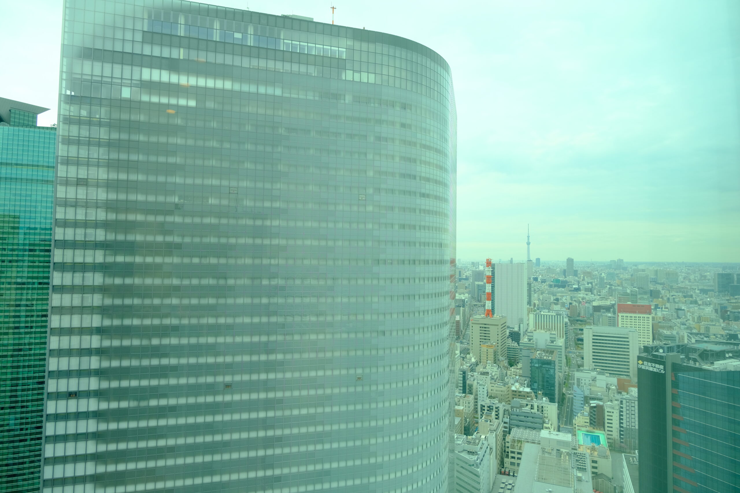 コンラッド東京　エグゼクティブコーナーシティスイート　部屋からの眺望